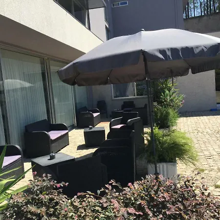 Eco Salvador Hotel 2*