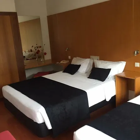 Eco Salvador Hotel 2*