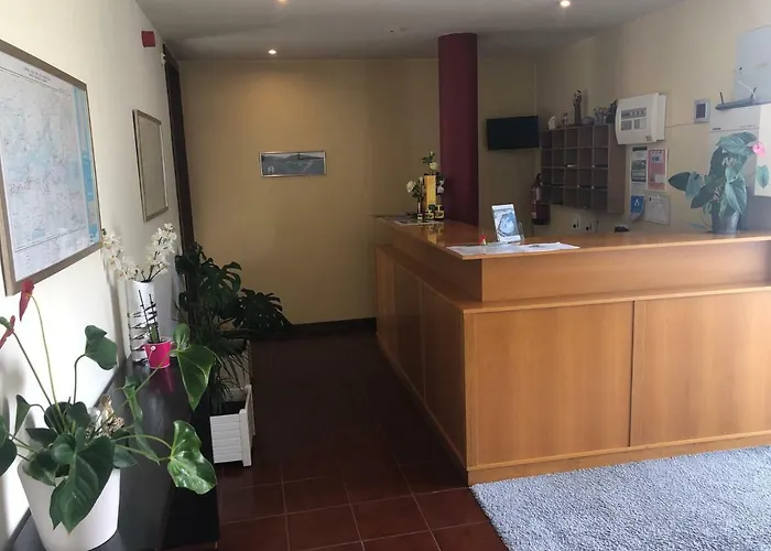 Eco Salvador Hotel 2*